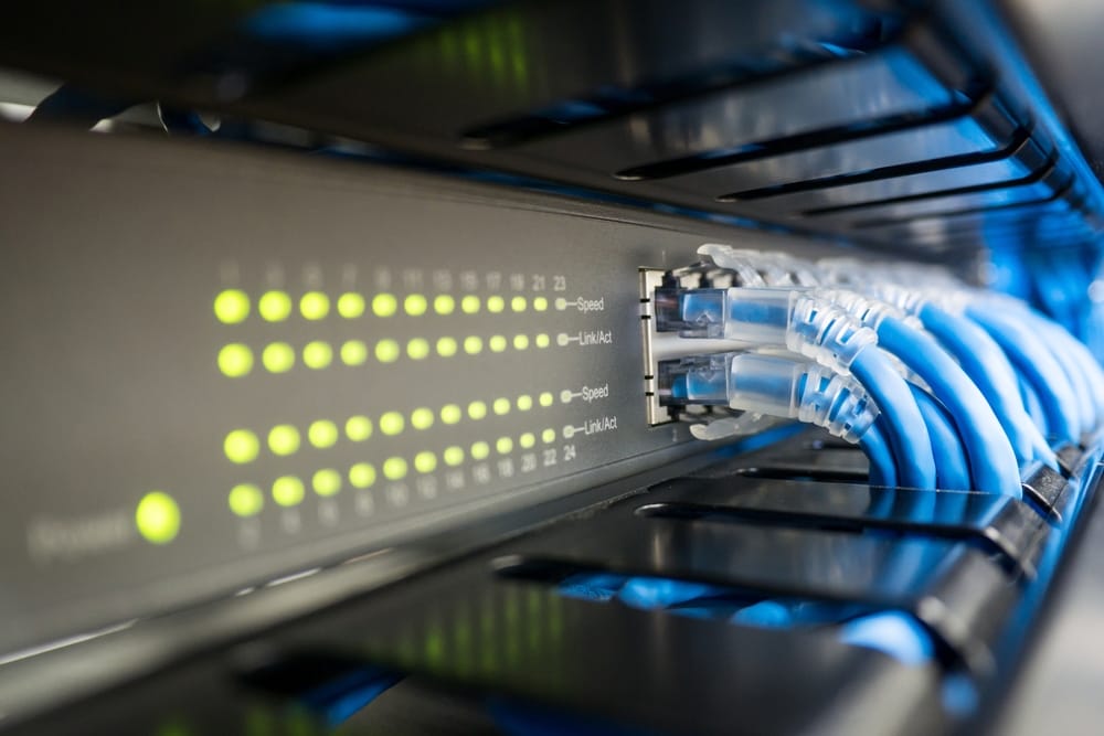 Switch manageable dans une baie réseau d'entreprise